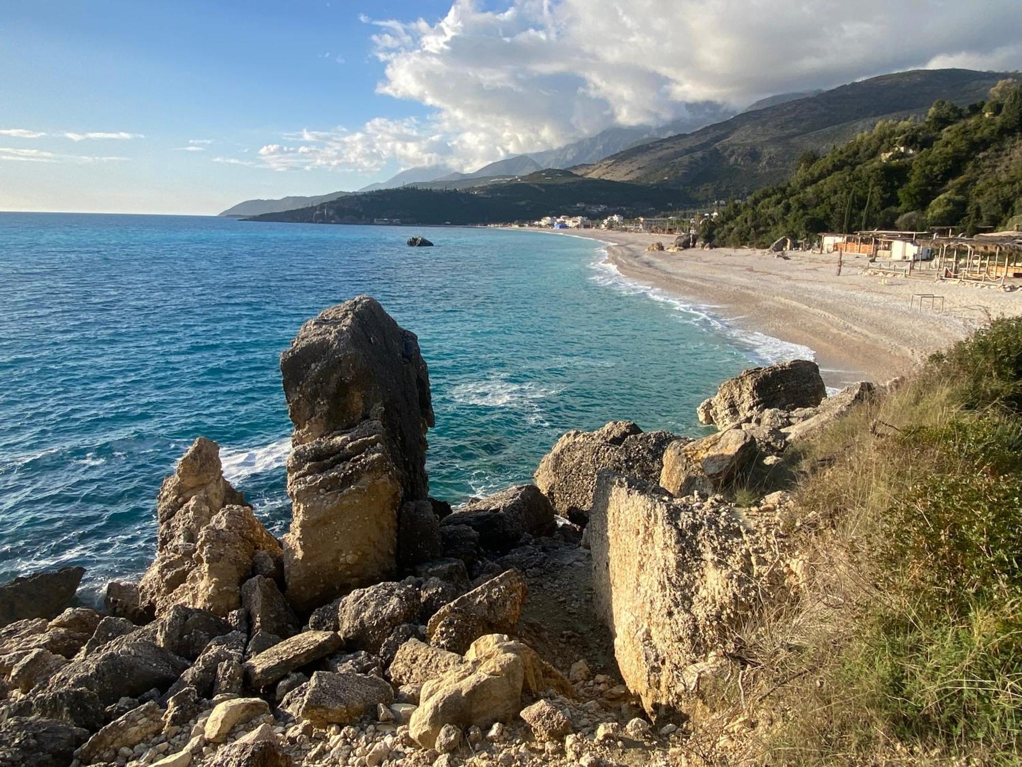 Foto * Himare